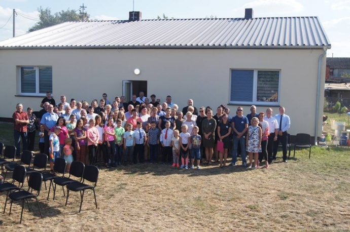 LGD Czarnoziem na Soli - Nasze realizacje ! LGD na otwarciu świetlicy wiejskiej w Ołdrzychowie 